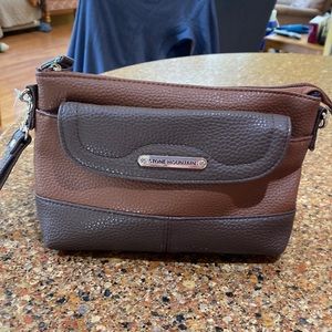 *****CLEARANCE SALE******NWT STONE MOUNTAIN LEATHER CONVERTIBLE CROSSBODY BAG